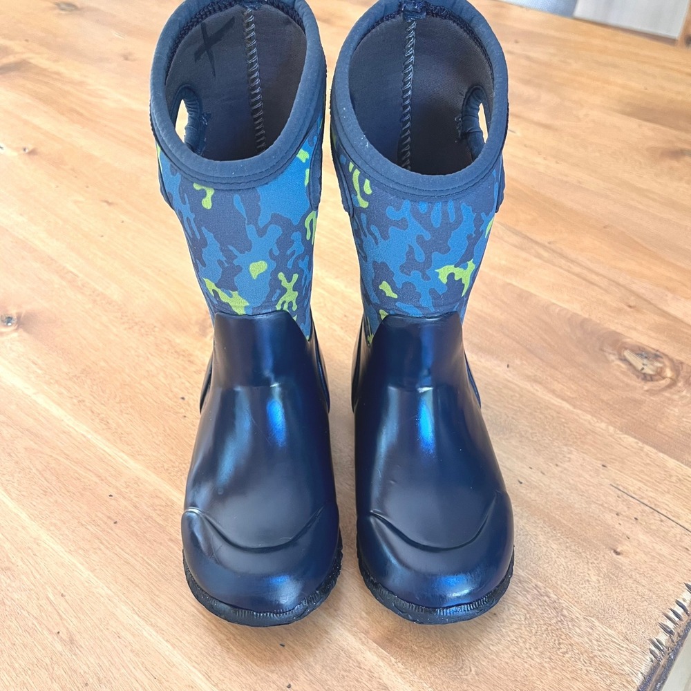 Bogs York Neo Camo Waterproof Insulated Boots Kids Size 12 Blue Green 72736-460